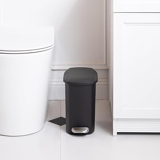 Amazon Basics Compact Plastic Bathroom Trash Can with Soft-Close Lid, Hands-Free Foot Pedal, Removable Inner Bucket, 6L / 1.6 Gallon, Black