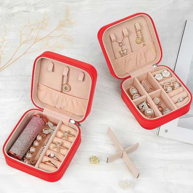 MFXIP Travel Jewelry Case Small Jewelry Box Jewelry Organizer Storage Case Portable PU Leather Mini Jewelry Travel Case for Girls Womens Earring, Necklace, Rings,Bracelets