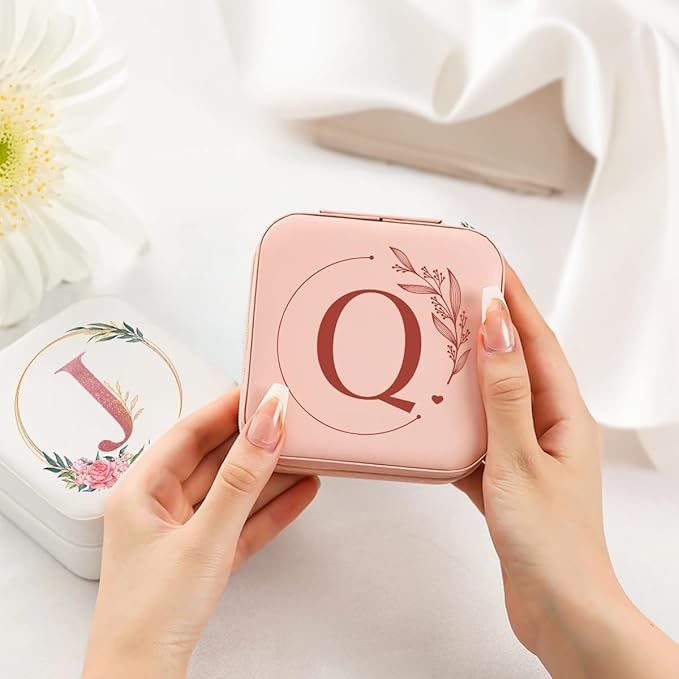 SANDJEST Personalized Jewelry Box, Pink Small Travel Jewelry Box with Initial Q, Monogrammed Jewelry Case Organizer for Girls Women Teen, Mini Travel Essentials Gifts for Christmas Birthday