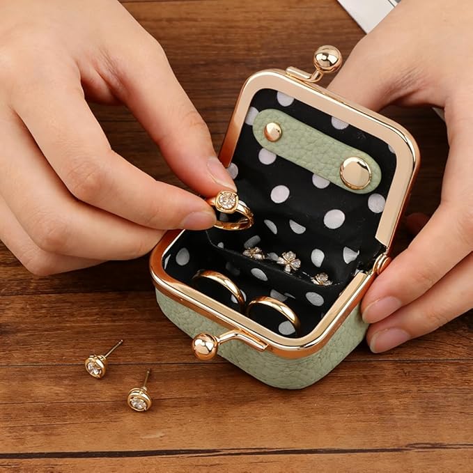 PU Leather Mini Jewelry Box, Vintage Portable Mini Jewelry Organizer with Kiss Lock, Compact Travel Case for Rings, Earrings, Necklaces - Ideal Gift for Women