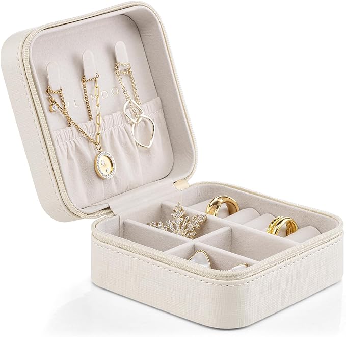 VLANDO Small Travel Jewelry Box Organizer Display Case for Girls Women Gift Rings Earrings Necklaces Storage, Beige