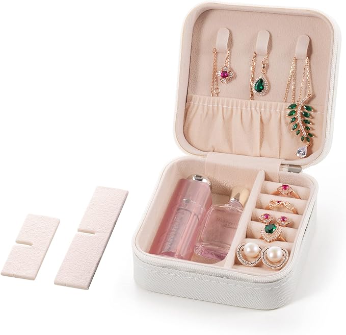 5pack/PU Leather Travel Jewelry Case, Mini Jewelry Box, Small Jewelry Organizer Portable Display Jewelry Storage Case for Rings Earrings Necklace, for Girls Women (White)