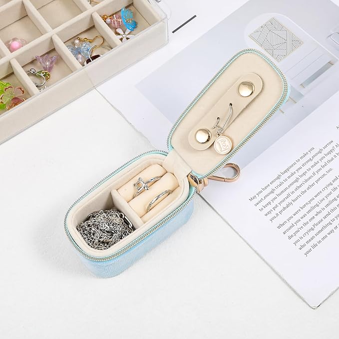 Travel Jewelry Case Velvet Travel Jewelry Box with Keychain 2-in-1 Ring Holder Keychain Small Jewelrys Organizer Case for Women, Portable Mini Storage Clutch for Earrings, Necklaces