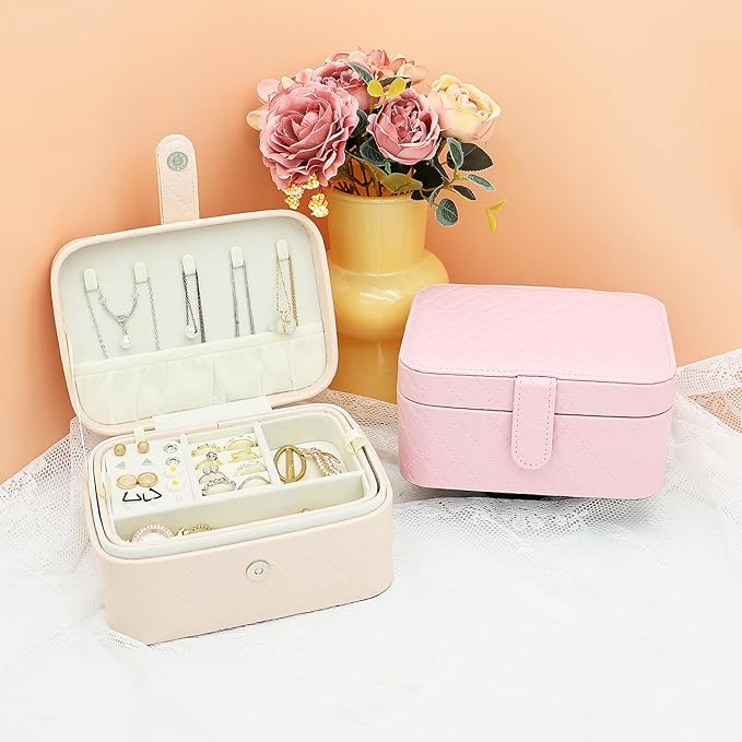 Jewelry Travel Case, 2-Layer Jewelry Box Organizer Medium Jewelry Travel Box, Portable Faux Leather Jewellery Storage Boxes with Argyle for Women, Daily Jewellery Case Home Use (Apricot beige)