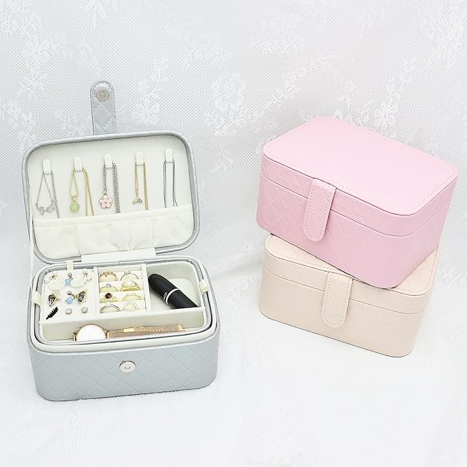 Jewelry Travel Case, 2-Layer Jewelry Box Organizer Medium Jewelry Travel Box, Portable Faux Leather Jewellery Storage Boxes with Argyle for Women, Daily Jewellery Case Home Use (Silver gray)