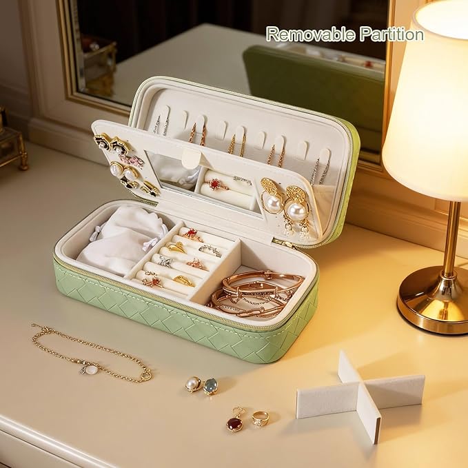 DesignSter Travel Jewelry Case, Woven Embossed PU Leather Jewelry Organizer with Mirror, Small Portable Jewelry Box for Women Rings Necklaces Bracelets Earrings