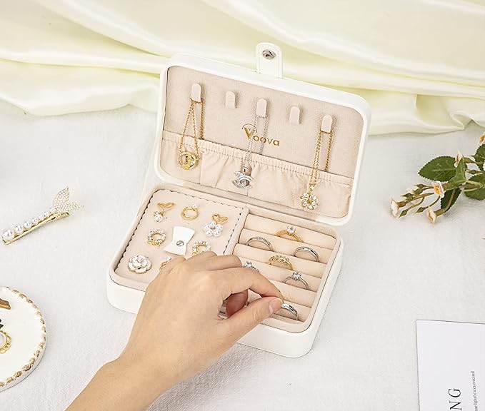 Voova Jewelry Box Organizer for Women Girls, 2 Layer Large Men Jewelry Storage Case, PU Leather Display Jewellery Holder with Removable Tray for Necklace Earrings Rings Bracelets (White, Small)