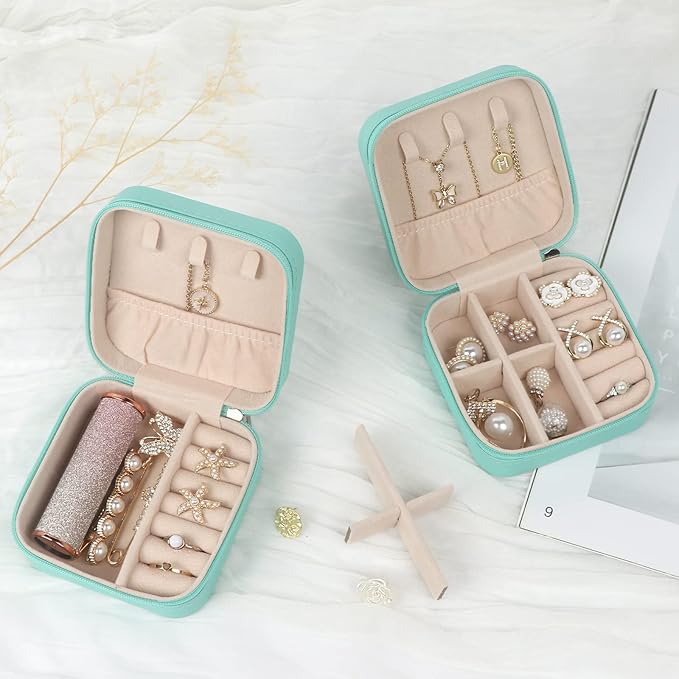 MFXIP Travel Jewelry Case Small Jewelry Box Jewelry Organizer Storage Case Portable PU Leather Mini Jewelry Travel Case for Girls Womens Earring, Necklace, Rings,Bracelets