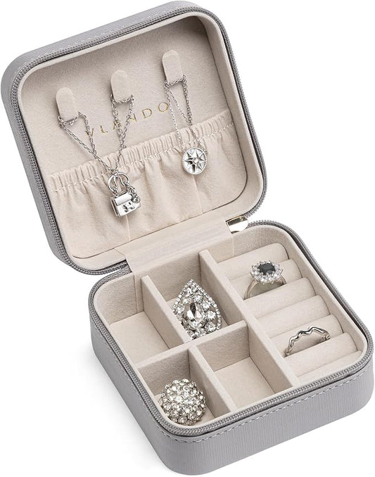 VLANDO Travel Jewelry Box, Small Jewelry Travel Organizer Case for Girls Women - Grey