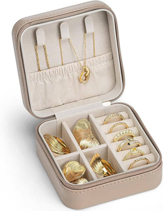 VLANDO Travel Jewelry Case - Valentines Day Gifts - Small Jewelry Travel Organizer Box Travel Essentials Gift for Teen Girl Women - Toffee