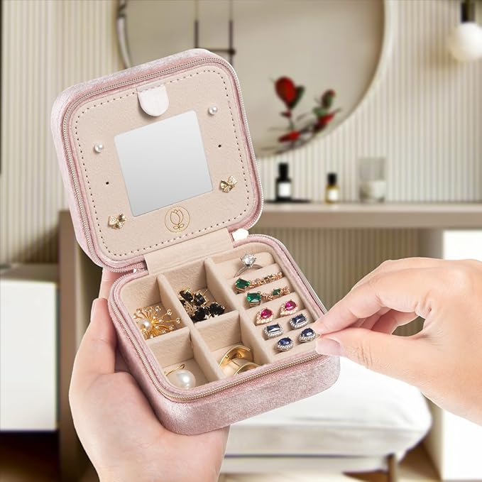 TRODANCE Plush Velvet Travel Jewelry Case Organizer, Small Travel Jewelry Box,Portable Jewelry Box Travel Mini Organizer Portable Display Storage Box For Rings Earrings Necklaces (Pink)