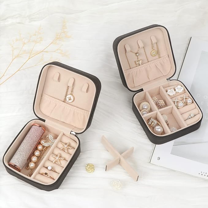 MFXIP Travel Jewelry Case Small Jewelry Box Jewelry Organizer Storage Case Portable PU Leather Mini Jewelry Travel Case for Girls Womens Earring, Necklace, Rings,Bracelets