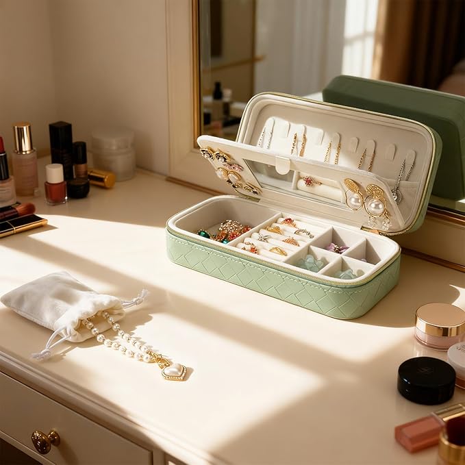 DesignSter Travel Jewelry Case, Woven Embossed PU Leather Jewelry Organizer with Mirror, Small Portable Jewelry Box for Women Rings Necklaces Bracelets Earrings