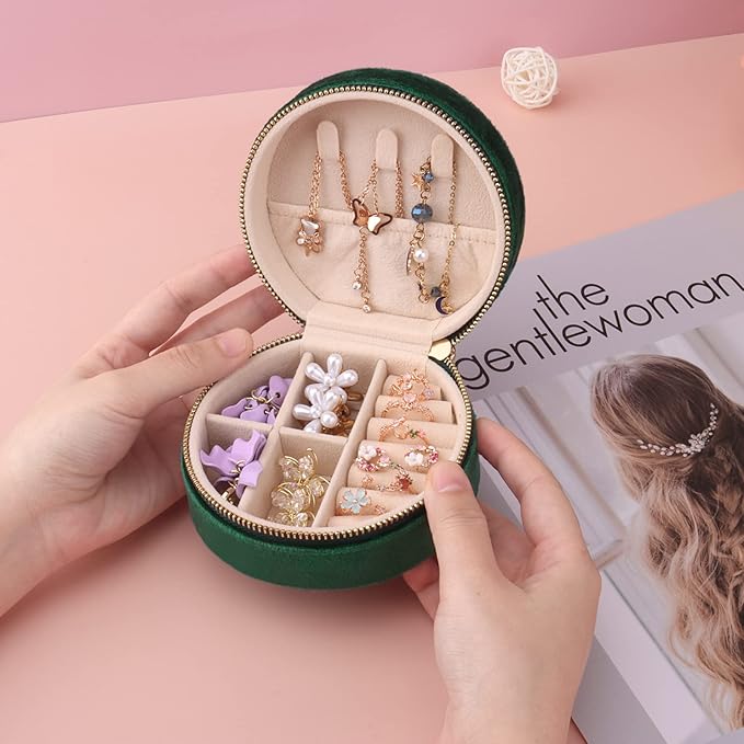 DesignSter Travel Jewelry Box - Velvet Mini Jewelry Organizer, Small Jewelry Case for Girls Women, Jewelry Storage Box for Rings Earrings Necklace (Circular, Emerald Green)