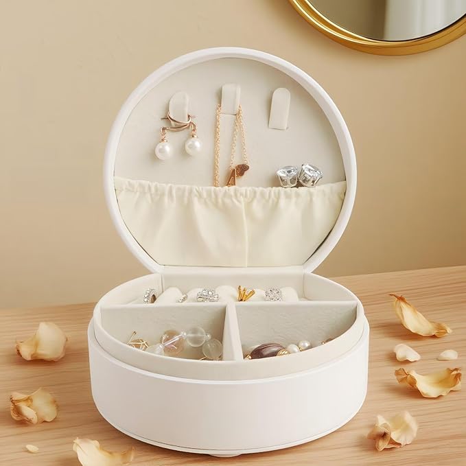 Travel Jewelry Case, Elegant Half-Moon Design with Golden Accents, Detachable Handle, White Personalized Accessory Organizer, Fashion-Forward Gift for Women and Teens(P)