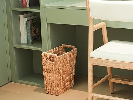 Coeusy 6 Gallon Wicker Trash Can with Wooden Handle,Wicker Waste Basket for Bathroom,Bedroom,Large Narrow Water Hyacinth Trash Basket,Rattan Boho Decor Farmhouse Bathroom Trash Can