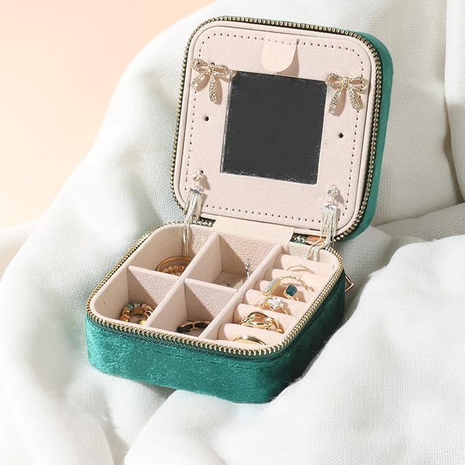 Plush Velvet Jewelry Box,Travel Jewelry Case with Mirror, Jewelry Organizer,Gift for Women Girls,1Pack
