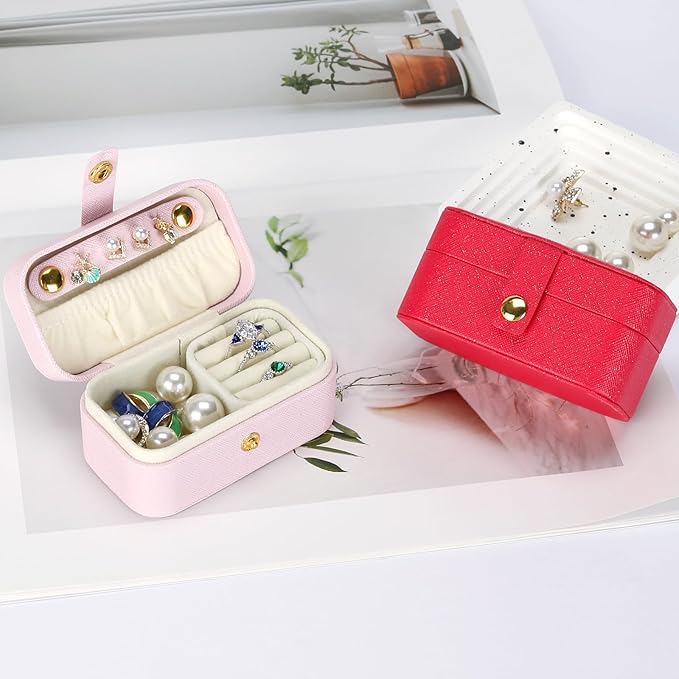 KUKUVR Small Travel Jewelry Box, Mini Jewelry Holder for Multiple Rings Necklace Earrings Lipstick, Portable Jewelry Storage Organizer Case with Removable Ring Slot (RED)