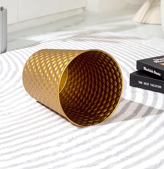 Venalys Small Metal Trash Can Wastebasket, Decorative Honeycomb Garbage Can Waste Basket, Modern Farmhouse Round Trash Bin for Bathroom, Bedroom, Kitchen and Office (Gold)