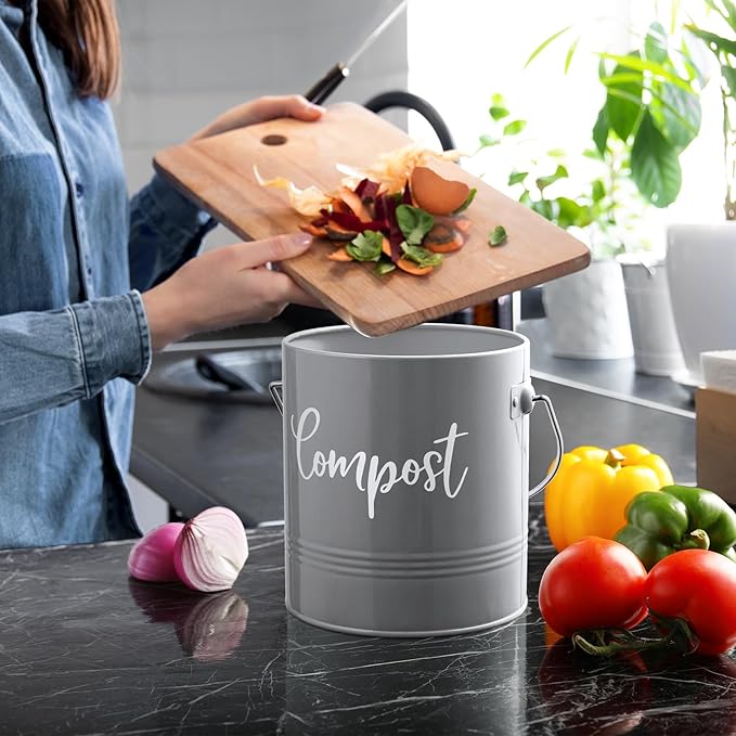 DAYYET Gray Compost Bin Kitchen, 1.3 Gallon Farmhouse Kitchen Compost Bin Countertop with Lid and Charcoal Filters, Indoor Compost Bucket for Decor and Accessories