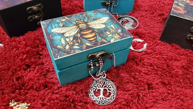 JB&C Premium Bee Trinket Box Small Jewelry Keepsake Box | Earrings Necklace Storage Box for Girls Women | Bee lovers Gift Idea, Animals Ornaments for Home Décor (3BES)