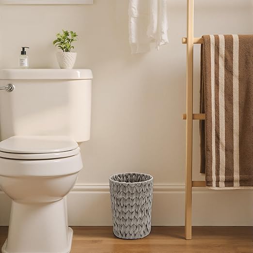 GRANNY SAYS Small Wicker Trash Can, 2 Gallon Bathroom Waste Basket, Small Bathroom Garbage Can, Plastic Trash Basket for Decor, Round Wastebaskets for Office, Bedroom, Cabinet, Grey