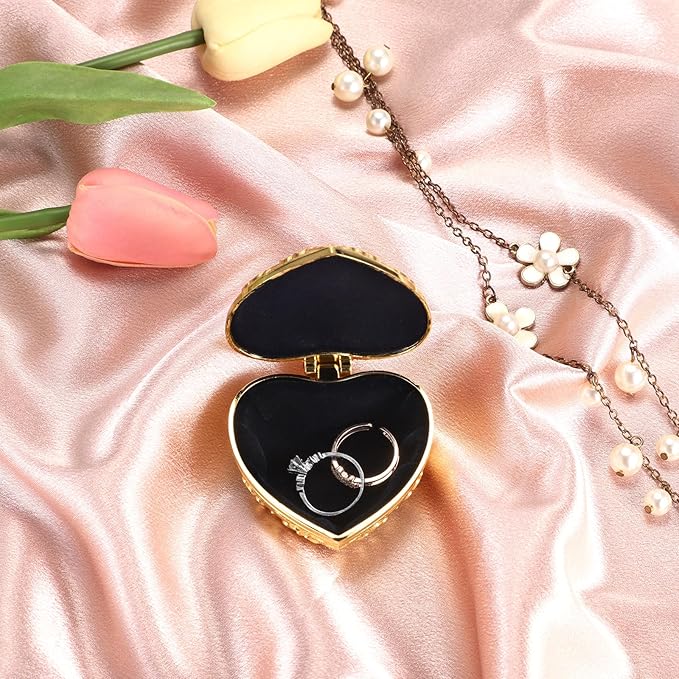 Hipiwe Vintage Jewelry Box Heart Shape Trinket Chest Metal Gold Treasure Storage Case for Rings Earrings Necklace Keepsake Organizer Gift for Woman