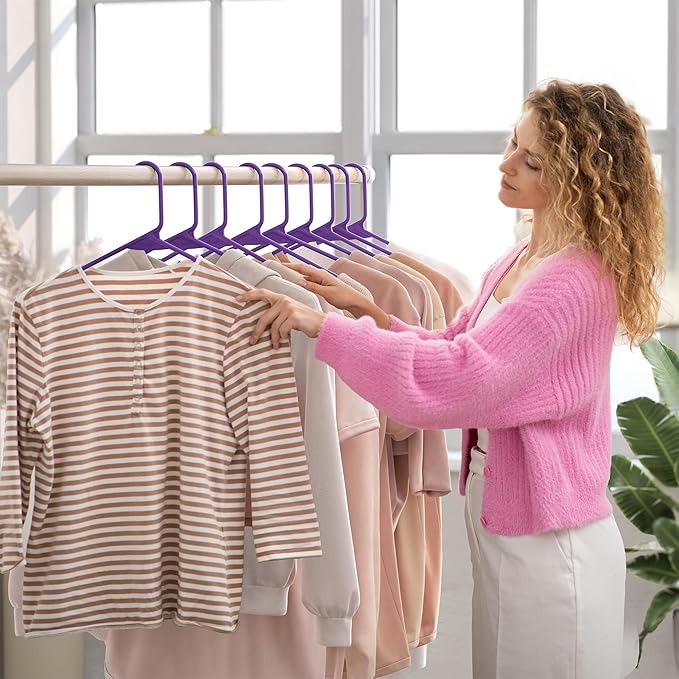 Plastic Hangers 20 Pack Purple - Clothes Hangers - Makes The Perfect Coat Hanger and General Space Saving Hangers for Closet and New Apartment Essentials - Percheros Ganchos para Colgar Ropa Hangars